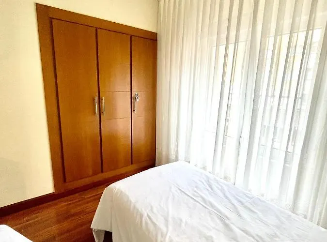 El Urogallo Con Garaje Appartement